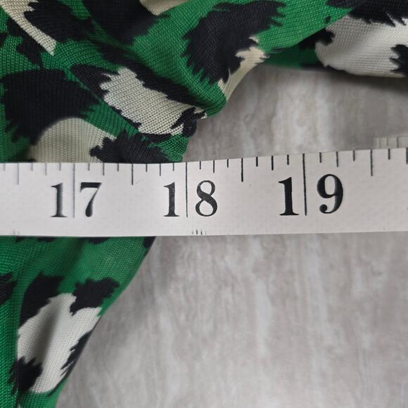 DVF Diane von Furstenberg Muriel spotted cat green silk dress long sleeve size 8 - Picture 4 of 9